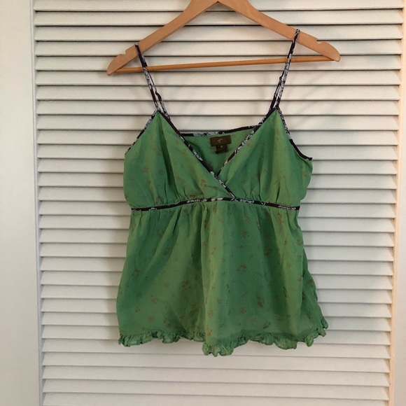 Anthropologie • gold pattern ruffle cropped tank - Picture 2 of 7